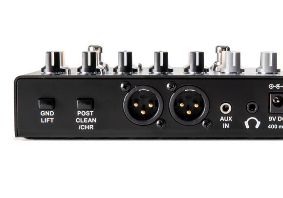 MICROBASS 3 背面 端子